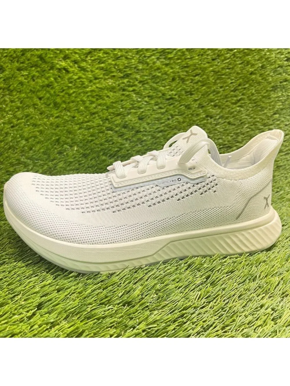 Flux Adapt Runner H2O Pro White Womens Size 8.5 Womens 7 Athletic Shoes Sneakers